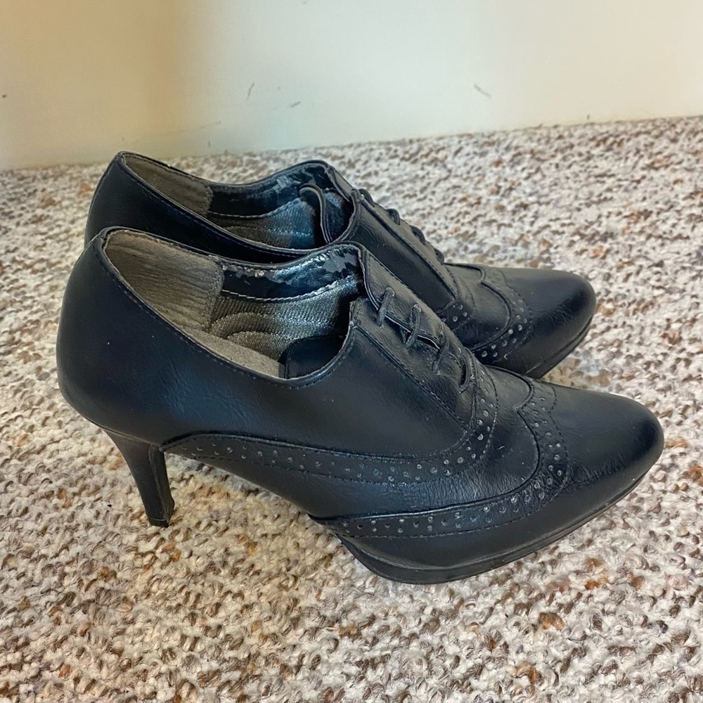 LIFE STRIDE Black Xanti Brogue Booties Heel Velocity Memory Oxford Shooties 6.5 - Picture 3 of 11